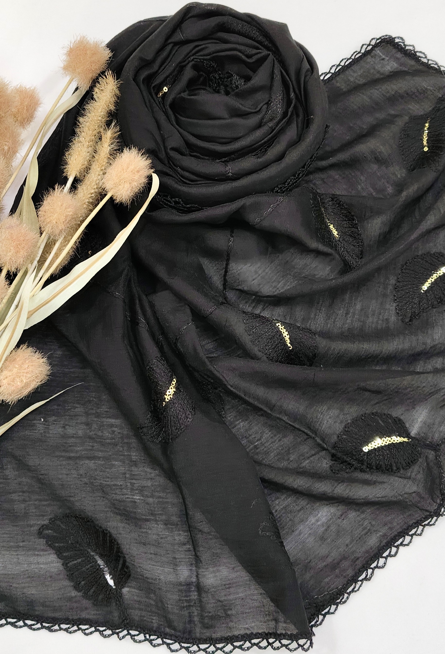 Cotton Gadhwal Crochet with Embroider Leaves Hijab Cotton Gadhwal Crochet with Embroider Leaves Hijab