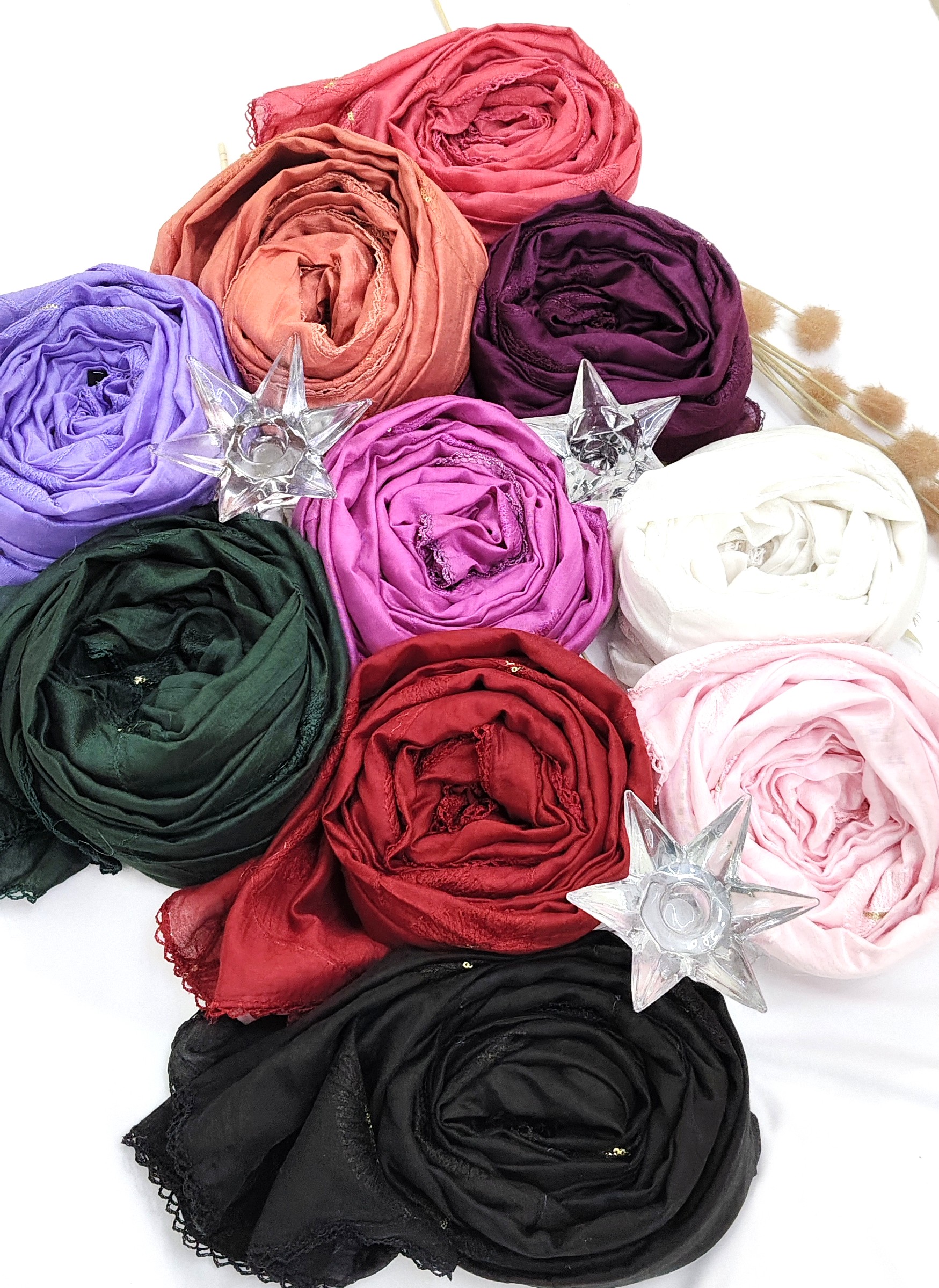 Cotton Gadhwal Crochet with Embroider Leaves Hijab Cotton Gadhwal Crochet with Embroider Leaves Hijab