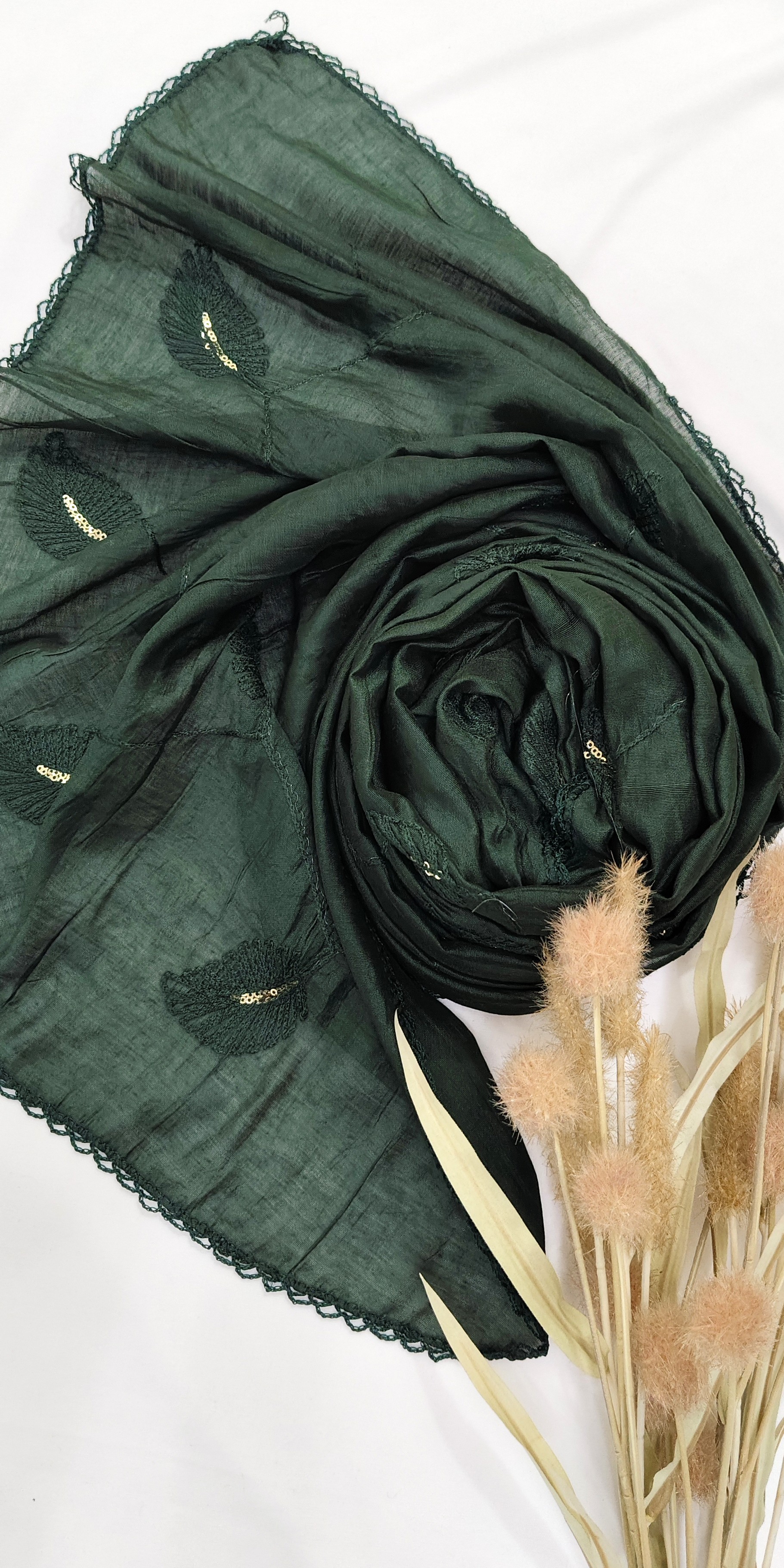 Cotton Gadhwal Crochet with Embroider Leaves Hijab Cotton Gadhwal Crochet with Embroider Leaves Hijab