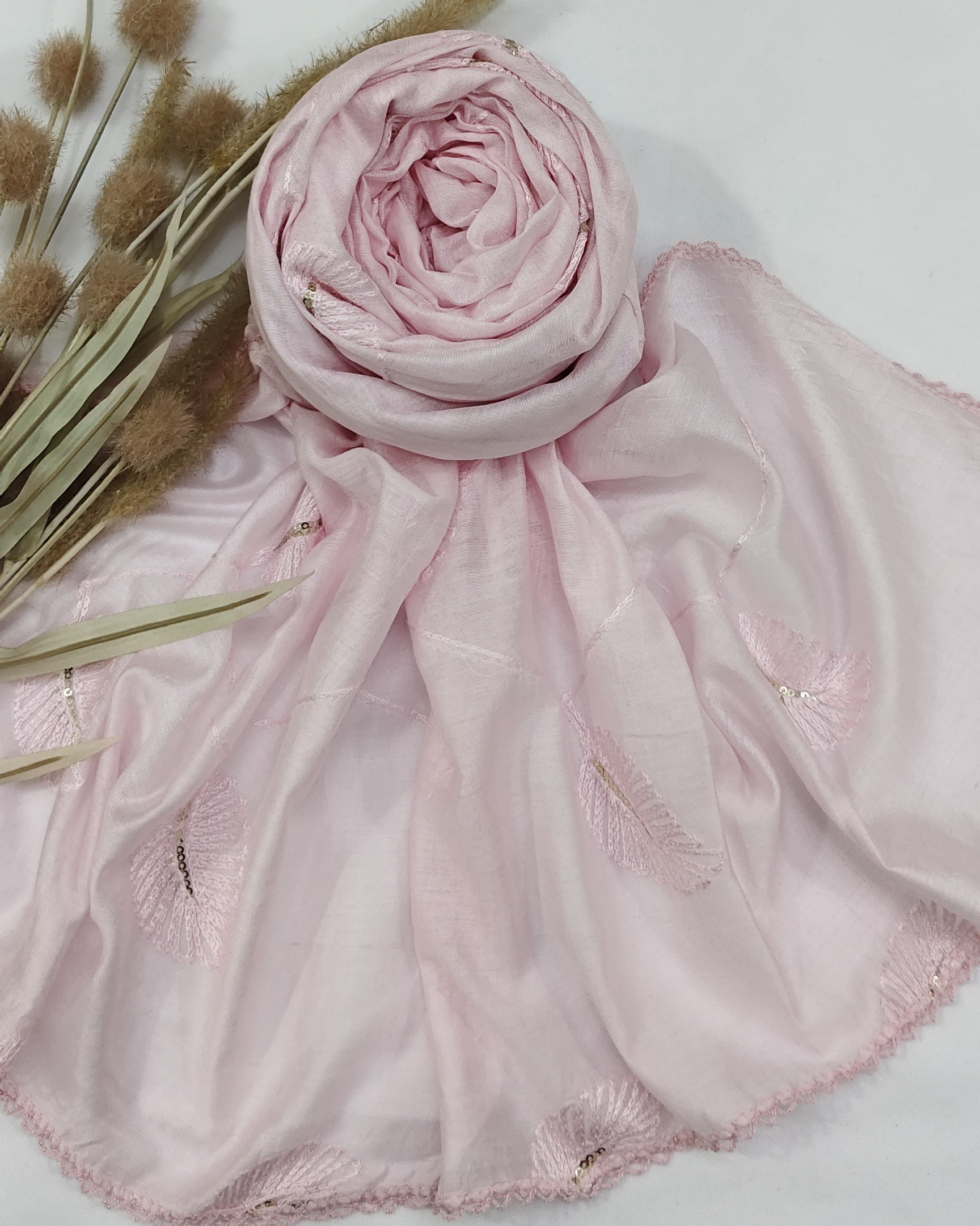 Cotton Gadhwal Crochet with Embroider Leaves Hijab Cotton Gadhwal Crochet with Embroider Leaves Hijab