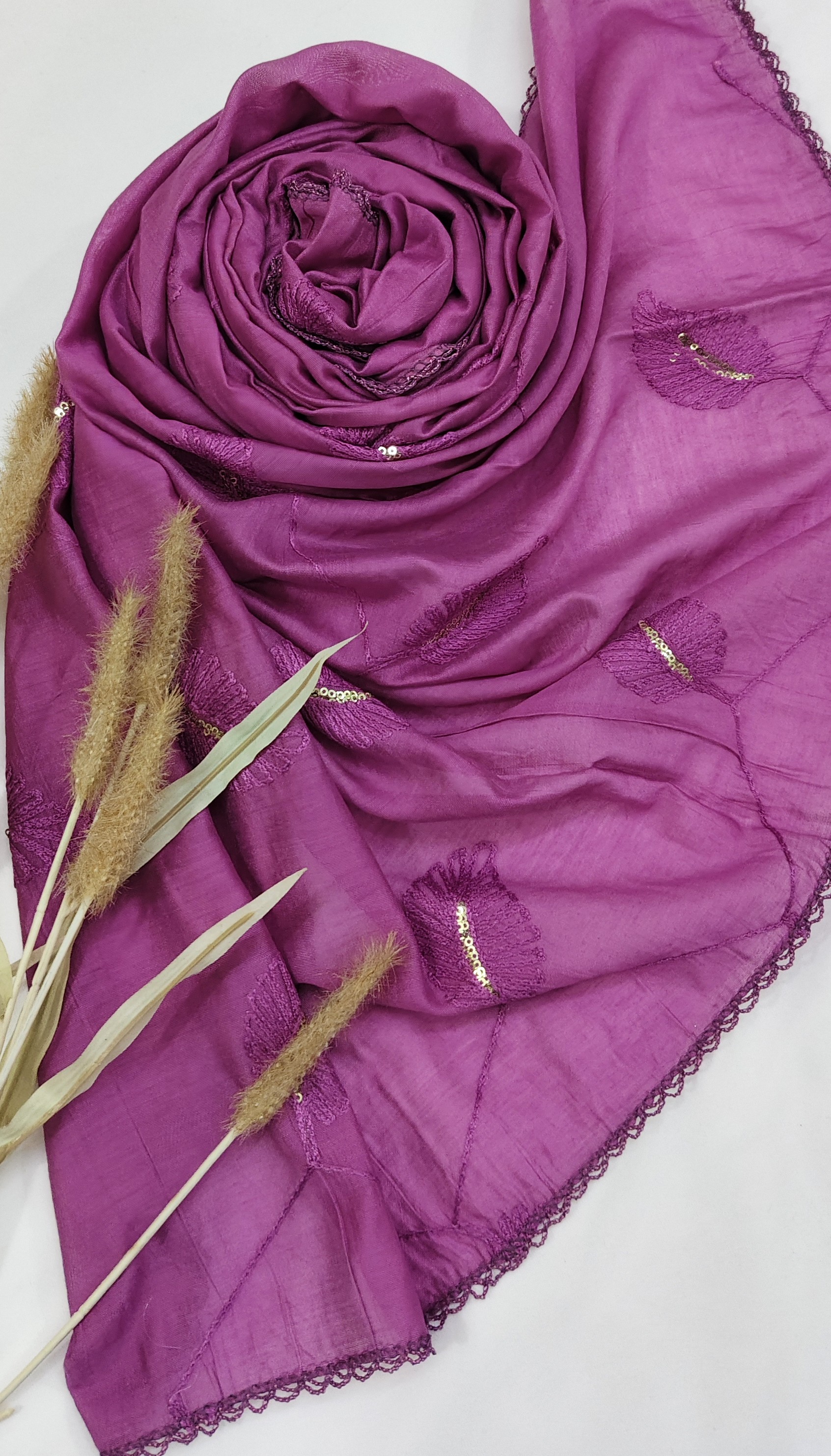 Cotton Gadhwal Crochet with Embroider Leaves Hijab Cotton Gadhwal Crochet with Embroider Leaves Hijab