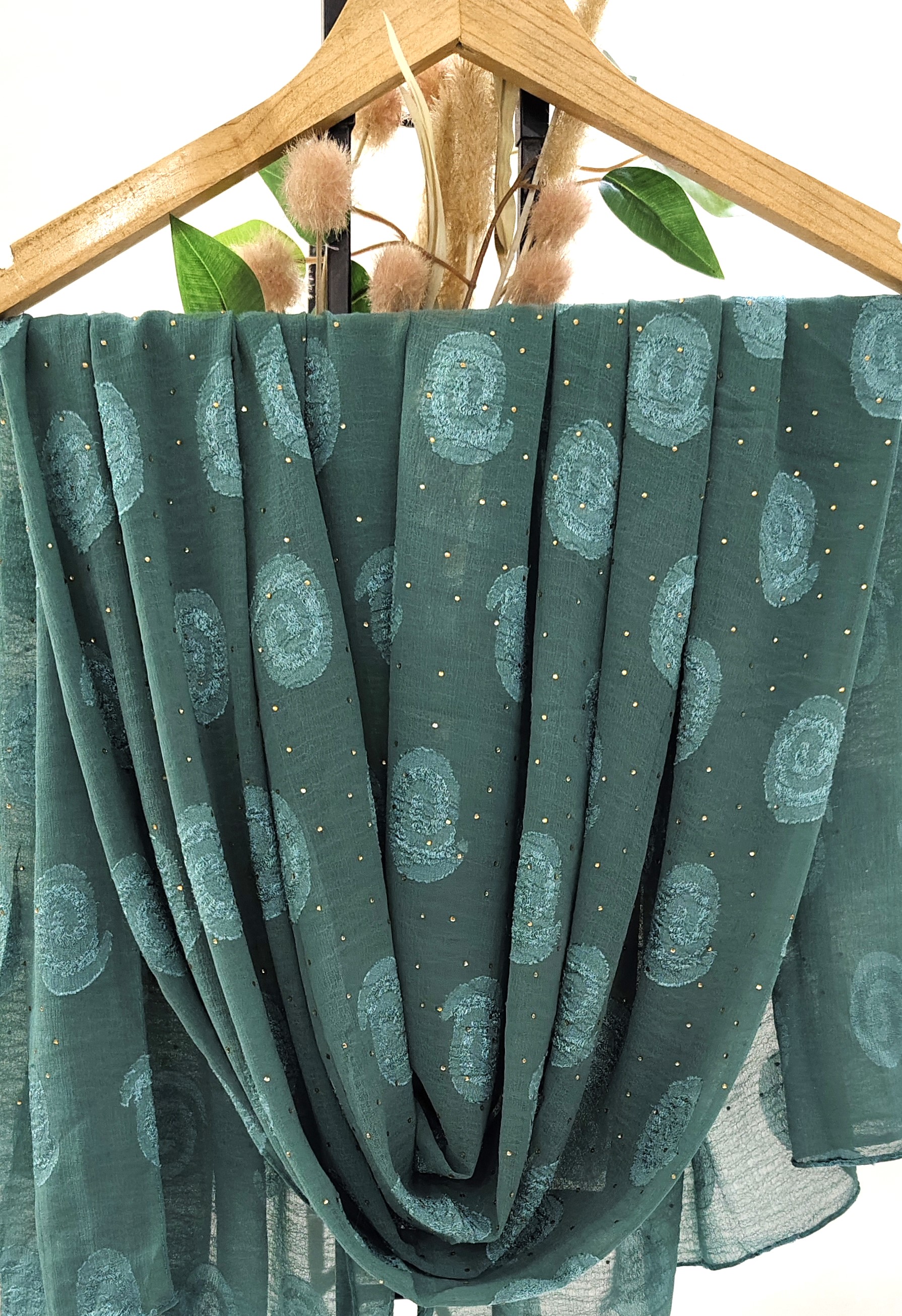 Premium Chiffon Butti With Stones Hijab Premium Chiffon Butti With Stones Hijab