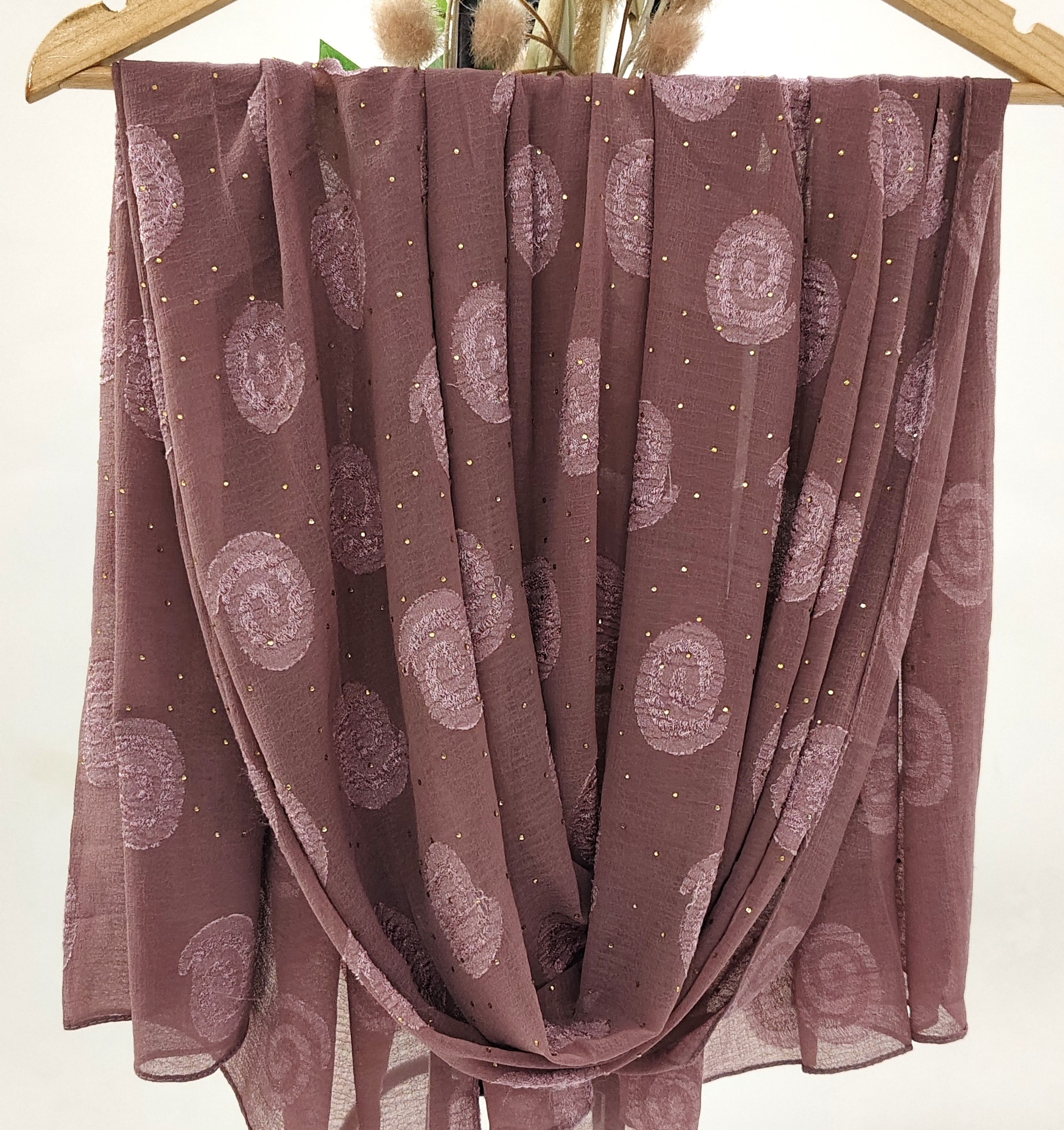 Premium Chiffon Butti With Stones Hijab Premium Chiffon Butti With Stones Hijab