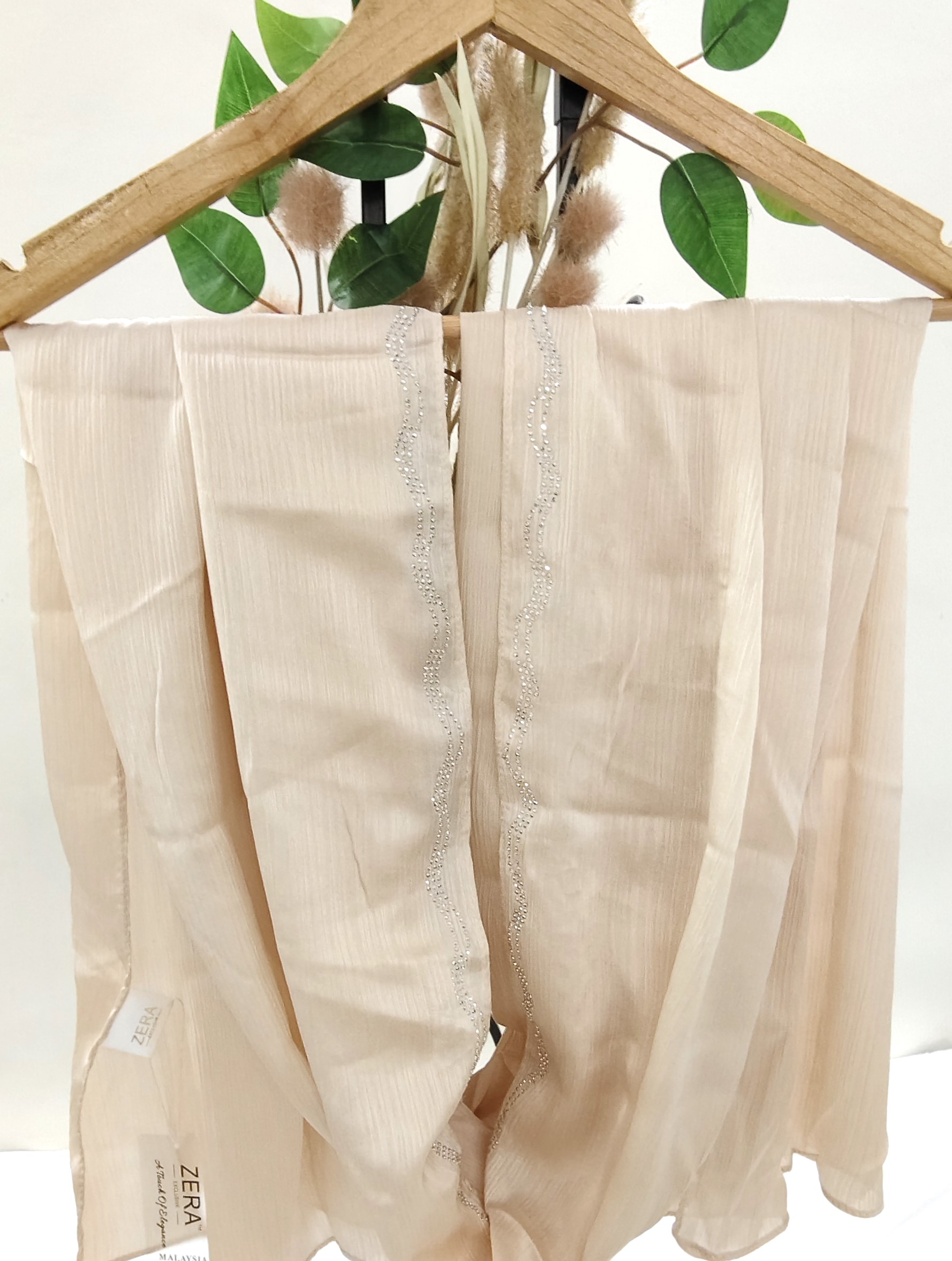 Premium Malaysian Munna Satin With Scalloped stone Premium Malaysian Munna Satin With Scalloped stone