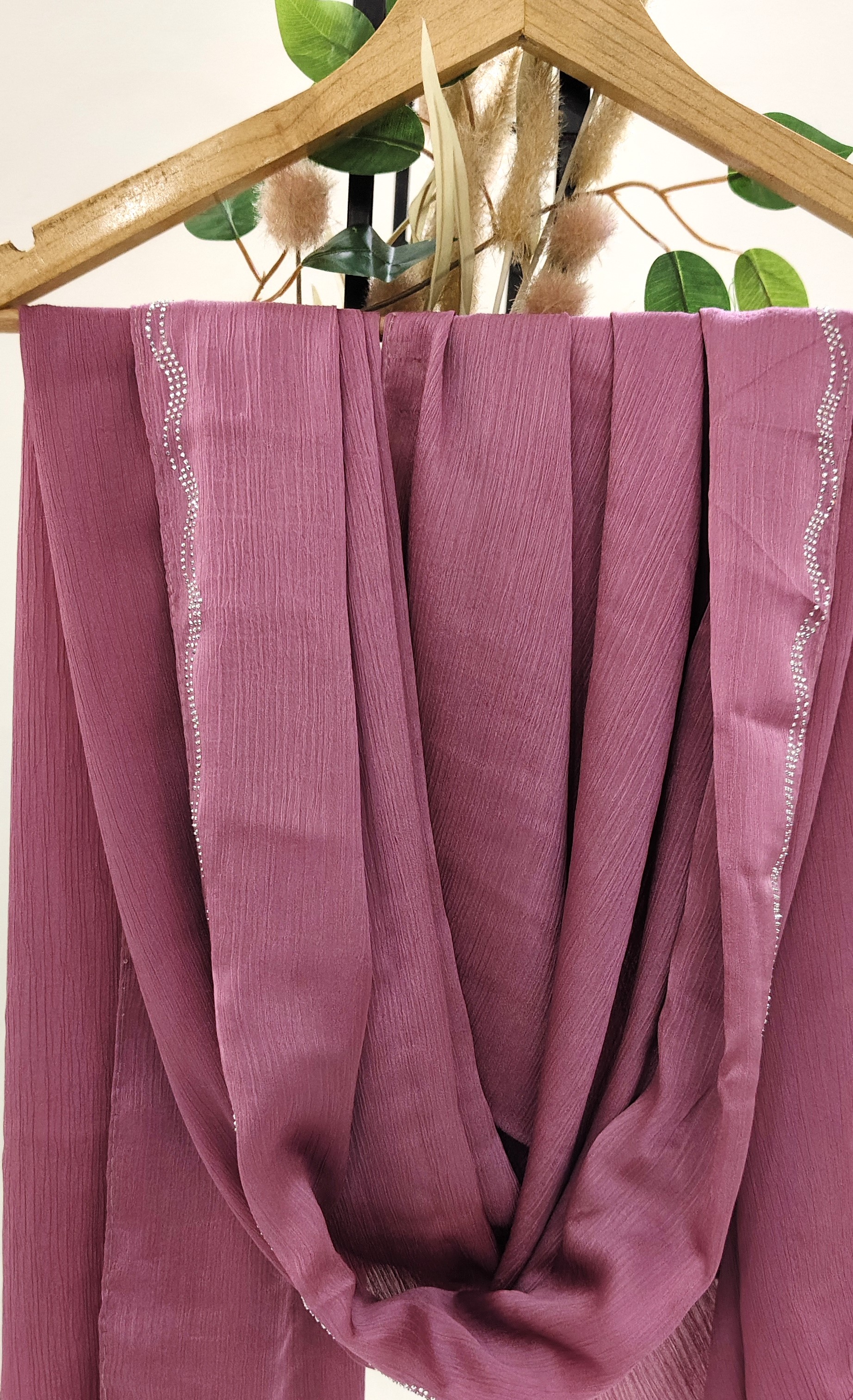 Premium Malaysian Munna Satin With Scalloped stone Premium Malaysian Munna Satin With Scalloped stone