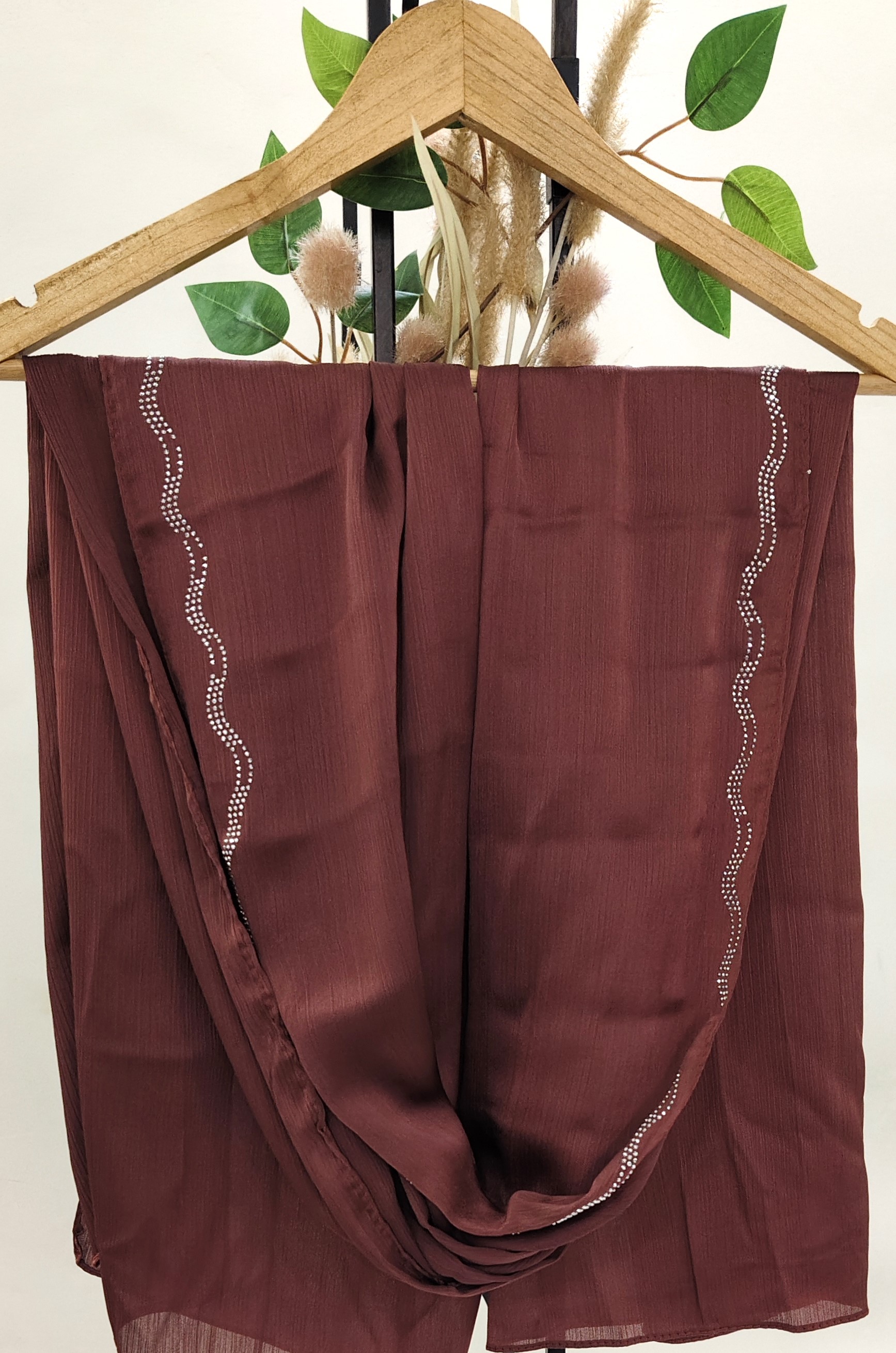 Premium Malaysian Munna Satin With Scalloped stone Premium Malaysian Munna Satin With Scalloped stone