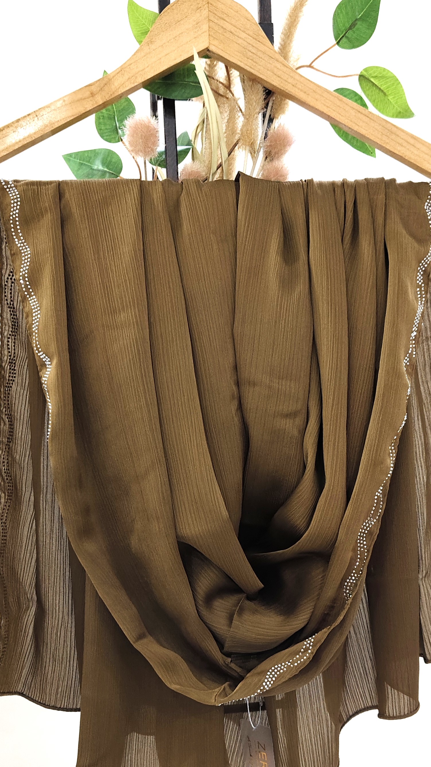 Premium Malaysian Munna Satin With Scalloped stone Premium Malaysian Munna Satin With Scalloped stone