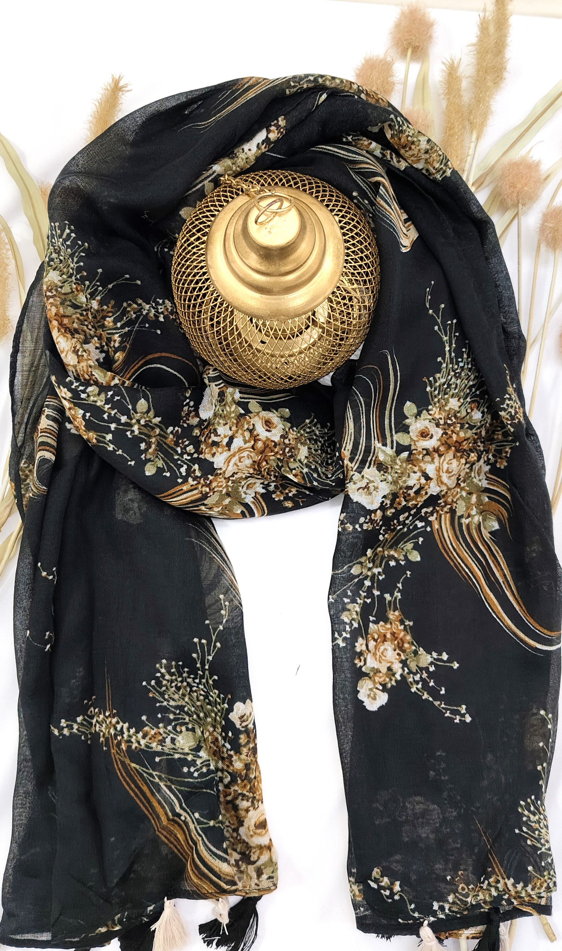 Cotton Floral Line Print Hijab With Tassels Cotton Floral Line Print Hijab With Tassels