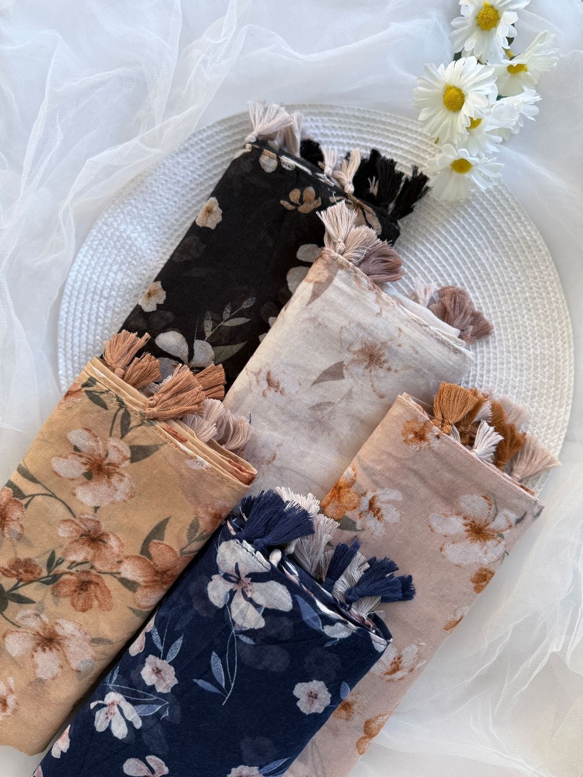 Cotton Floral Small Flower Print Hijab With Tassels - R&S Brand Cotton Floral Small Flower Print Hijab With Tassels - R&S Brand