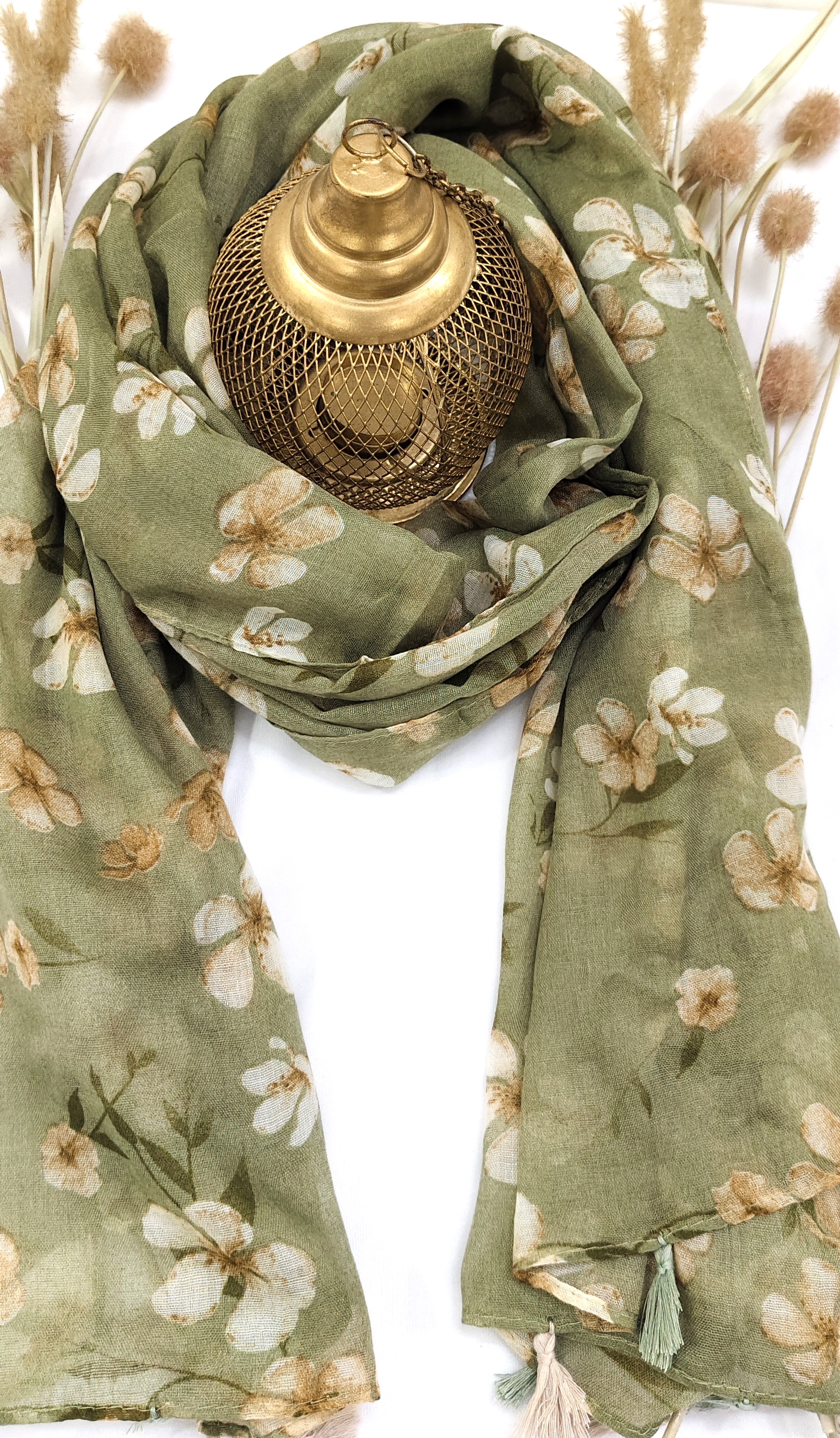 Cotton Floral Small Flower Print Hijab With Tassels - R&S Brand Cotton Floral Small Flower Print Hijab With Tassels - R&S Brand