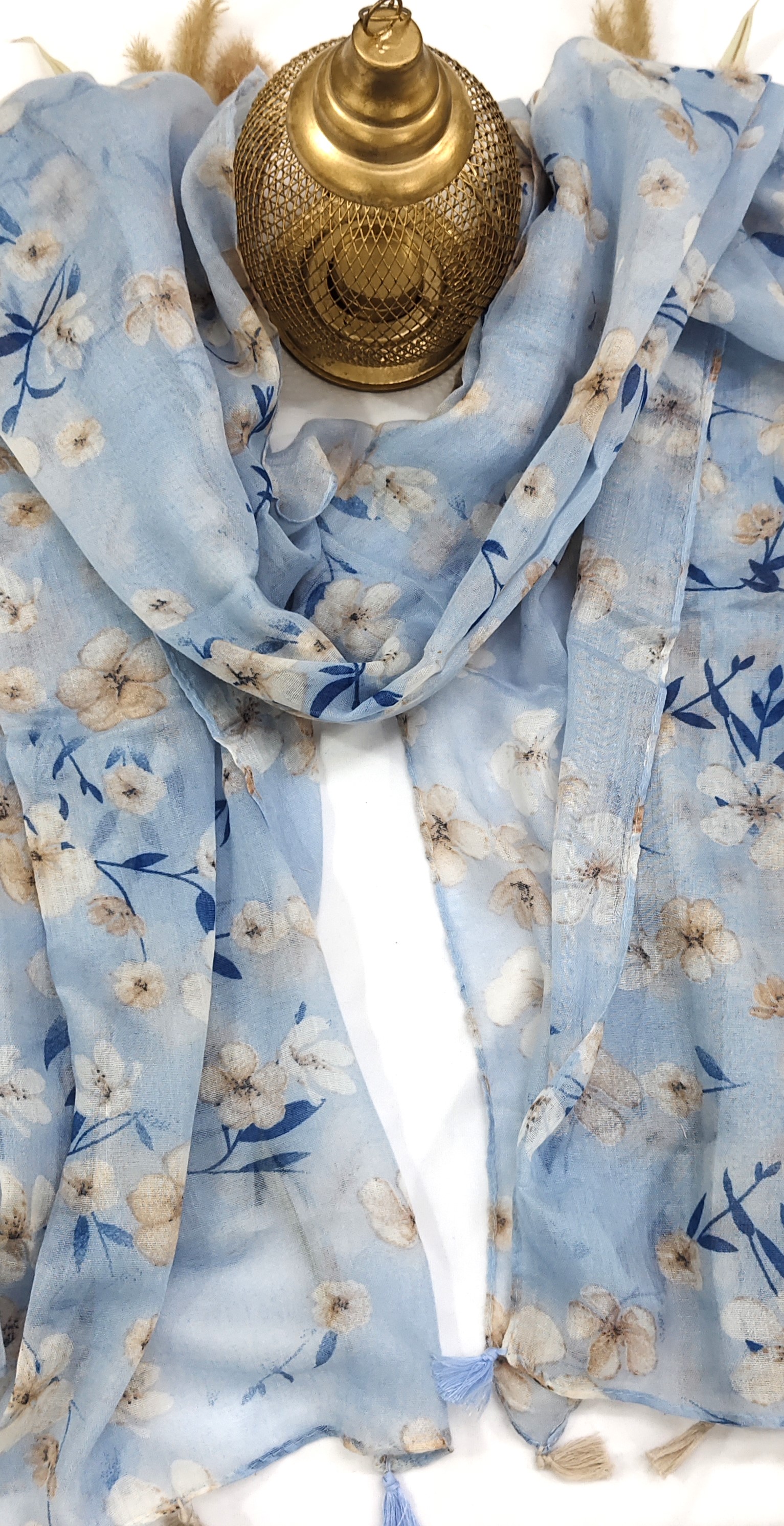 Cotton Floral Small Flower Print Hijab With Tassels - R&S Brand Cotton Floral Small Flower Print Hijab With Tassels - R&S Brand