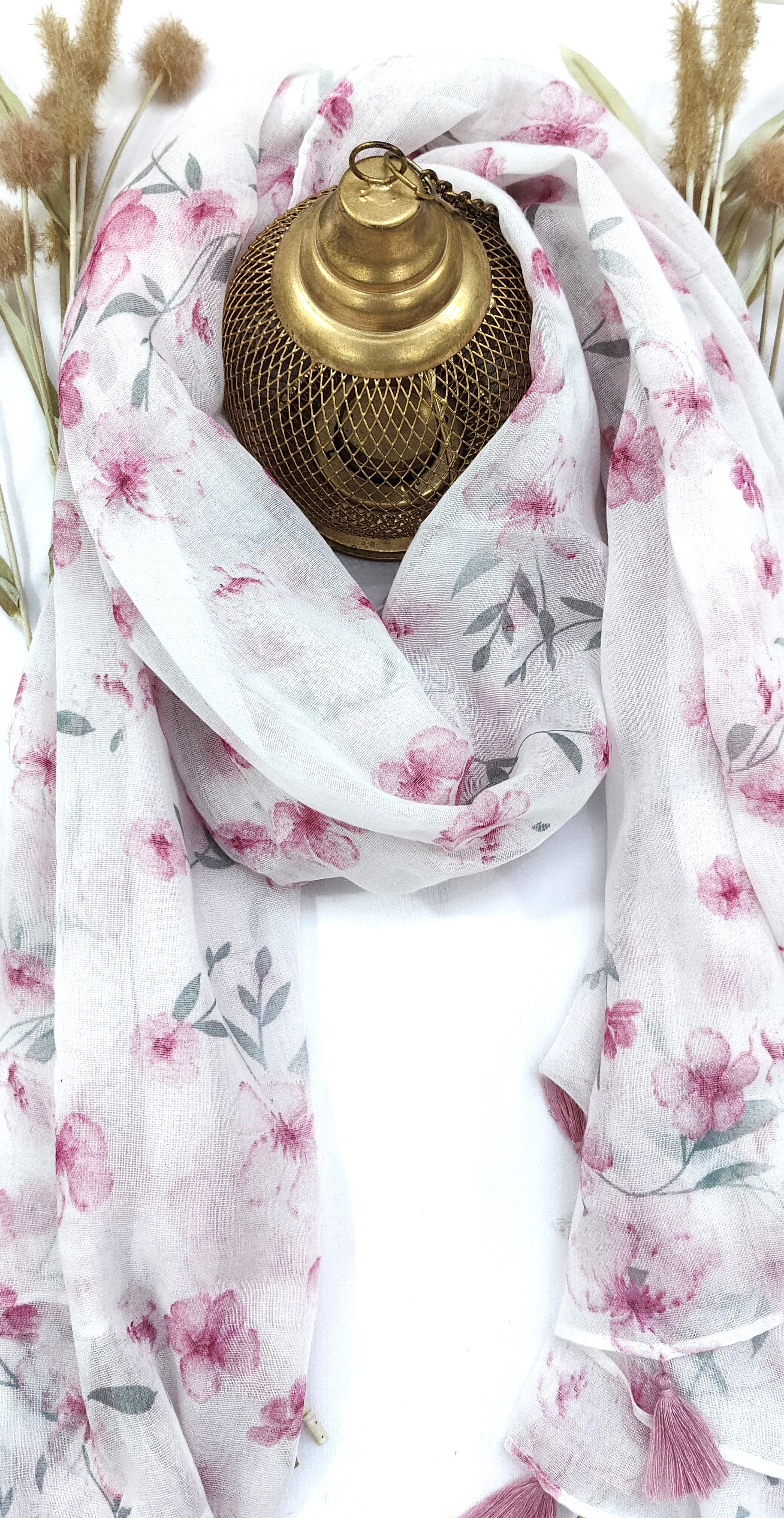 Cotton Floral Small Flower Print Hijab With Tassels - R&S Brand Cotton Floral Small Flower Print Hijab With Tassels - R&S Brand